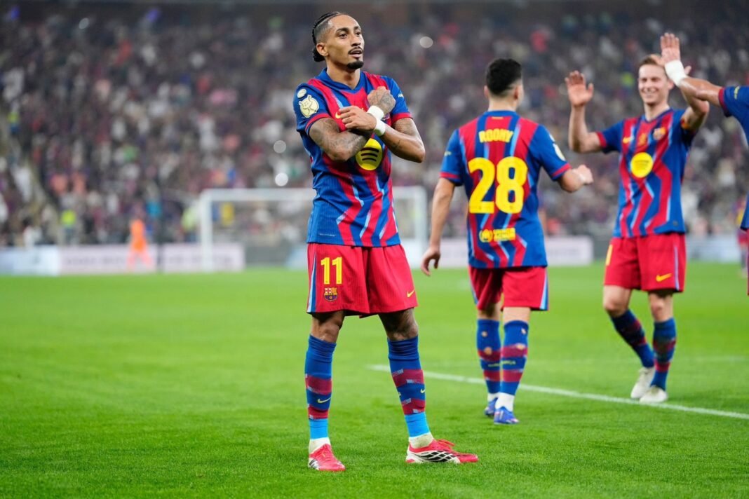 Raphinha con ganas de un Clásico con cuentas pendientes